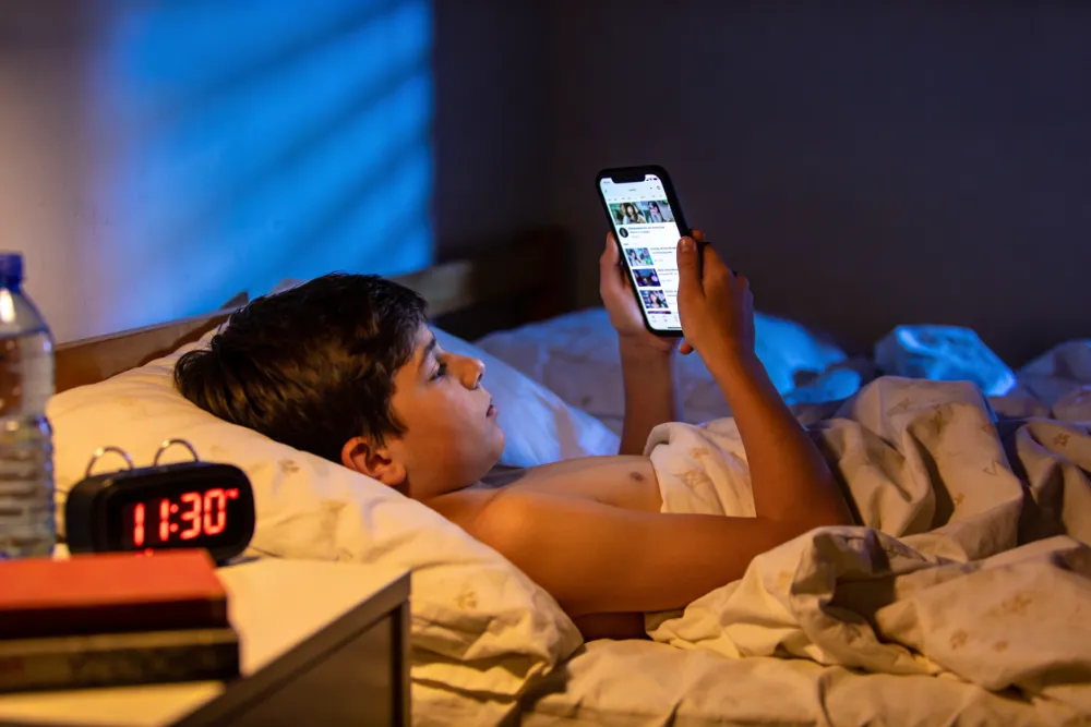 stopping all screen use at least 60 minutes before bedtime